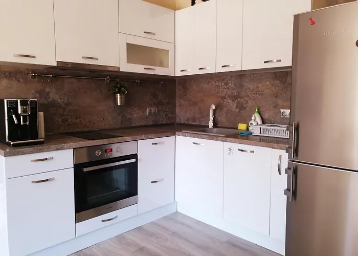 диана Πομόριε